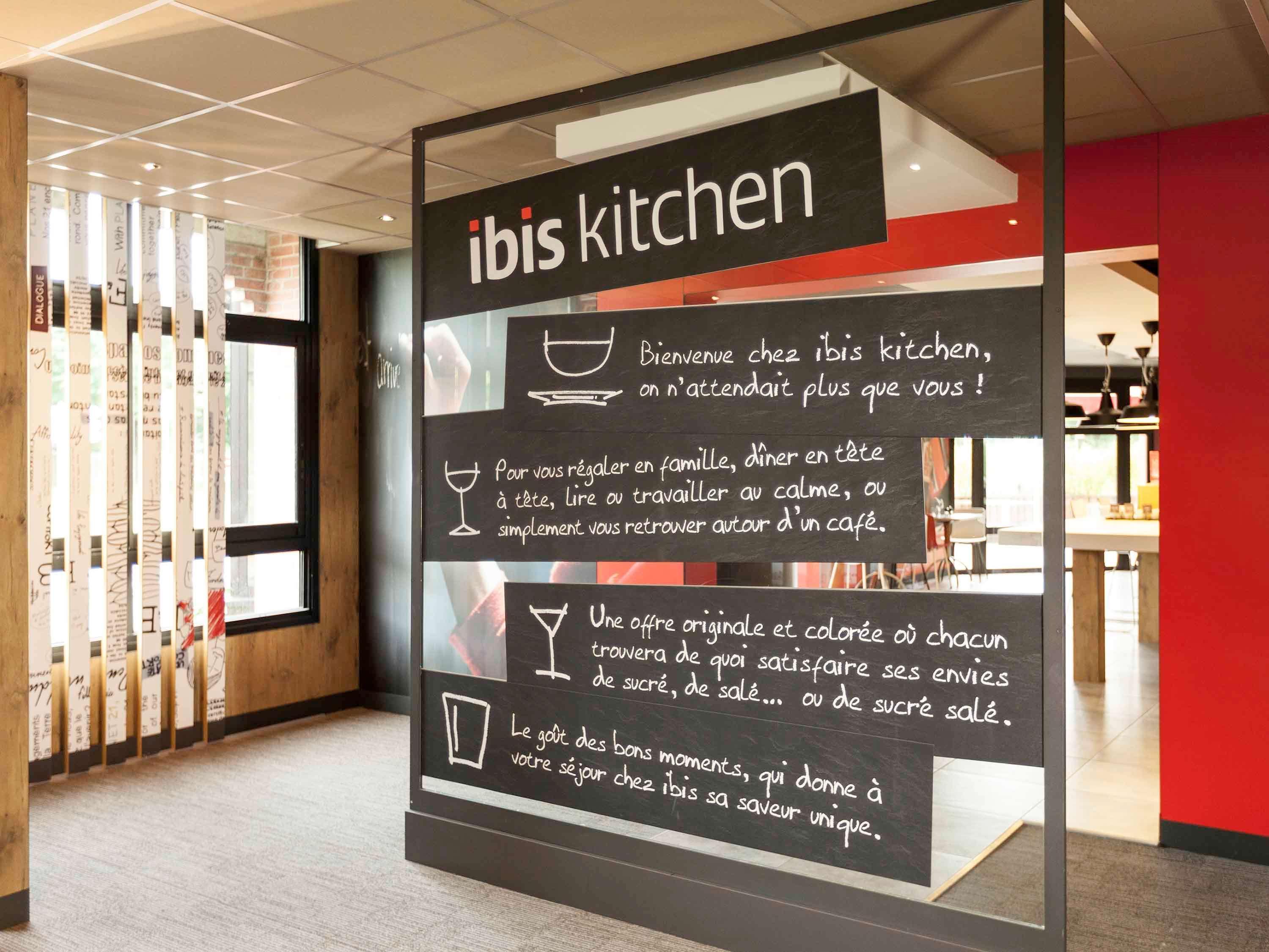 Hotel Ibis Évry-Courcouronnes Esterno foto