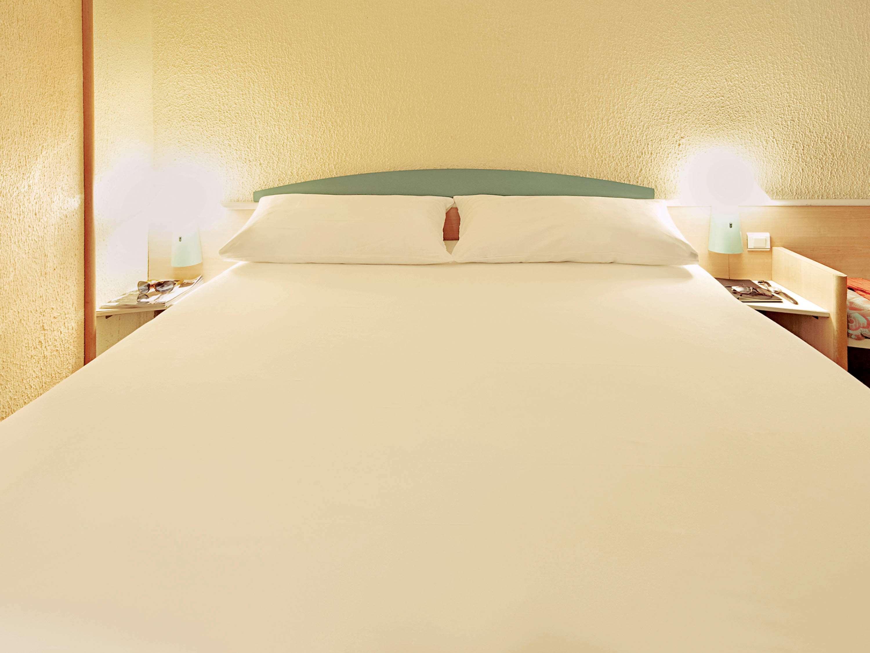 Hotel Ibis Évry-Courcouronnes Esterno foto