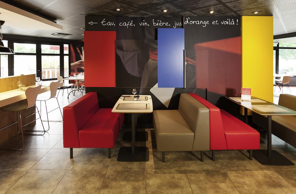 Hotel Ibis Évry-Courcouronnes Esterno foto