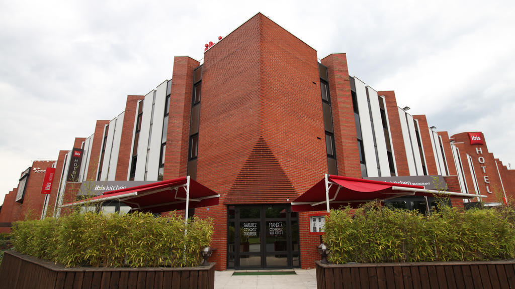 Hotel Ibis Évry-Courcouronnes Esterno foto